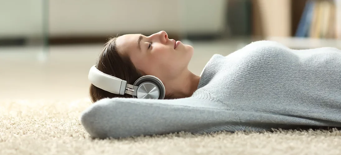 Sons compressés : quel impact sur notre santé auditive ?